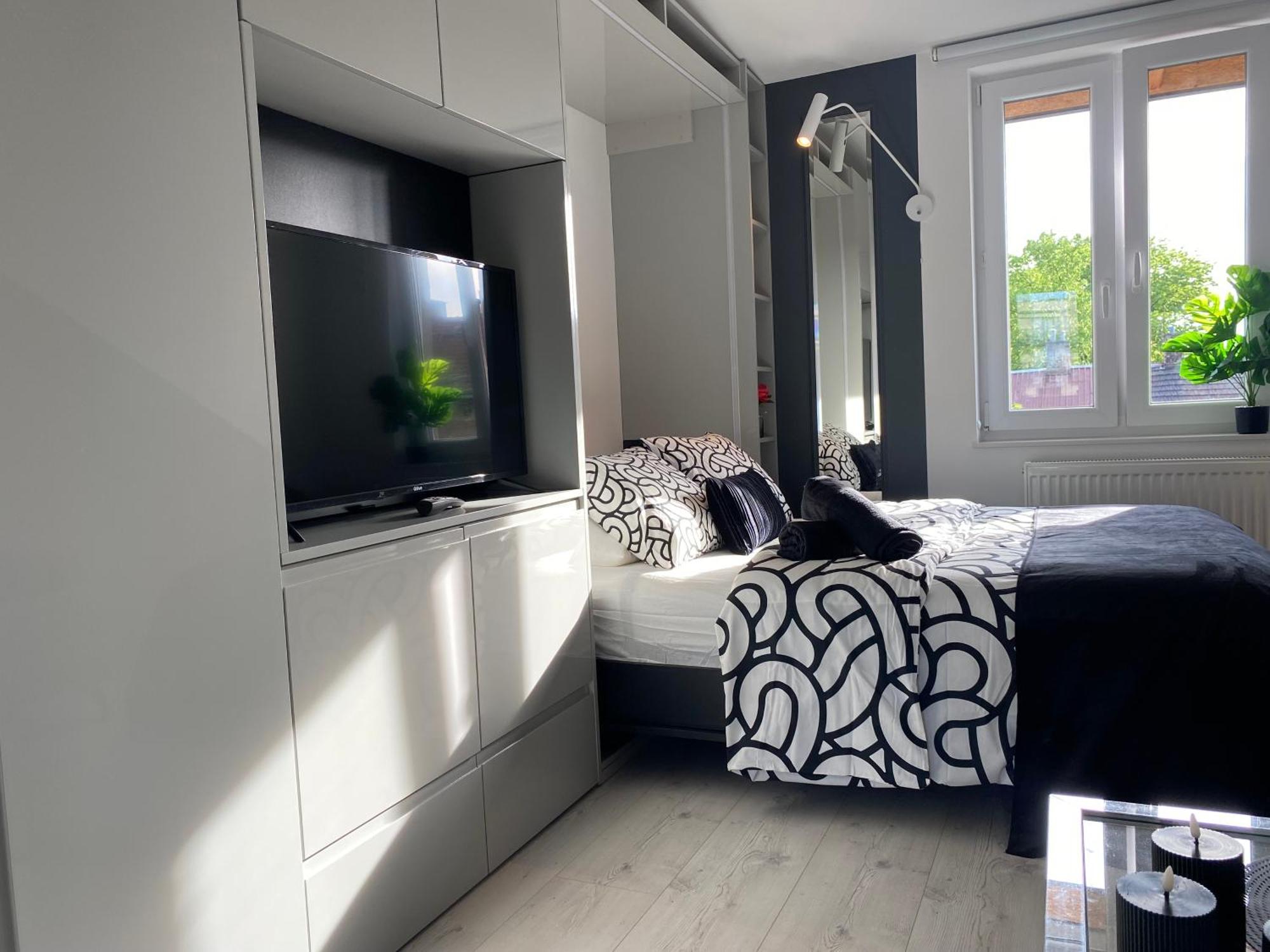 Lovers' Loft Apartment In Krakow - Orawska 7 المظهر الخارجي الصورة