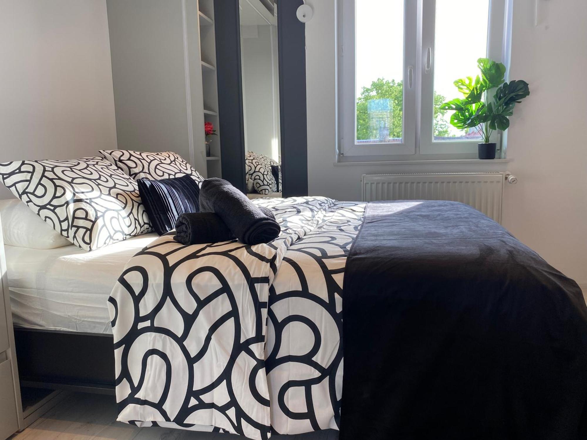 Lovers' Loft Apartment In Krakow - Orawska 7 المظهر الخارجي الصورة