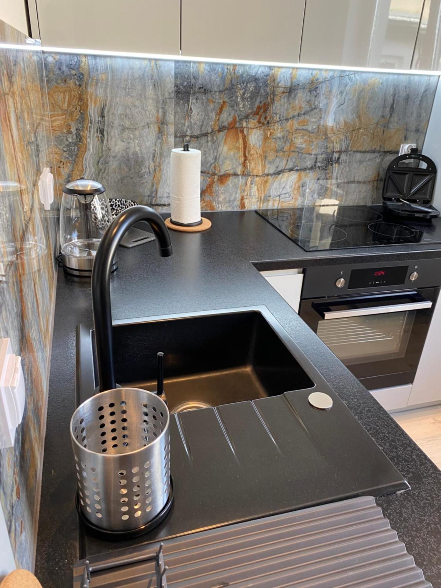 Lovers' Loft Apartment In Krakow - Orawska 7 المظهر الخارجي الصورة